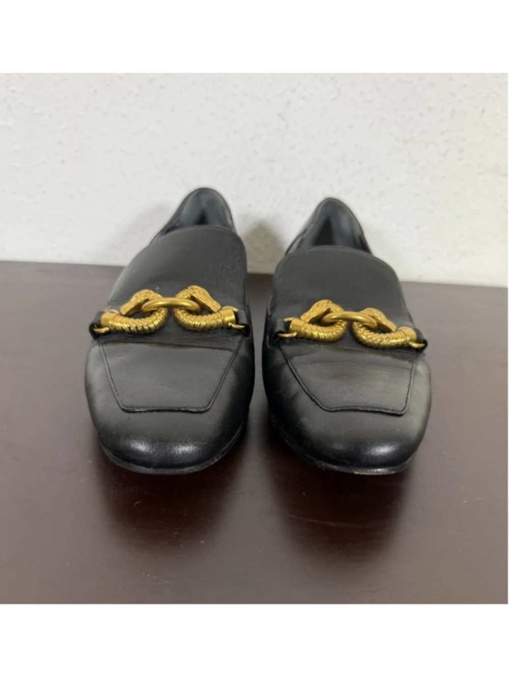 Tory Burch Jessa Loafers Black Leather 7M Luxury Preppy Old Money Horse Head